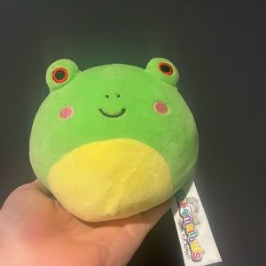 NWOT Wendy and Hanm Flip a mallow